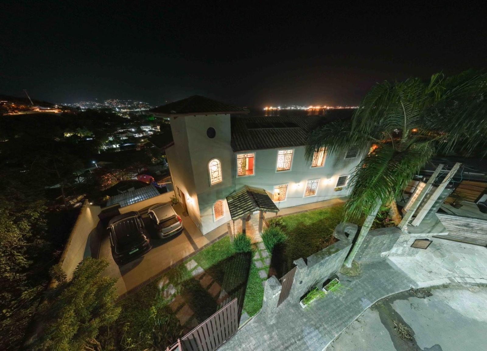 A Casa Bella - Guesthouse Ilhabela Exterior photo